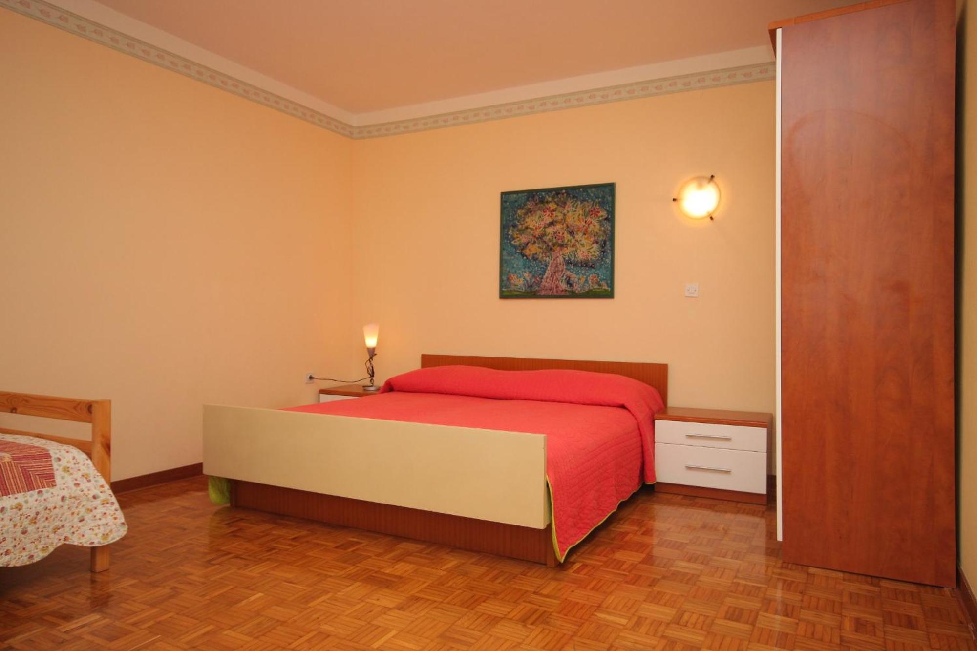 With A Parking Space - 7060 Apartmán Umag